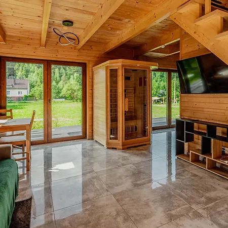 Z Prywatna Sauna- Na Szlaku Σαλέ *